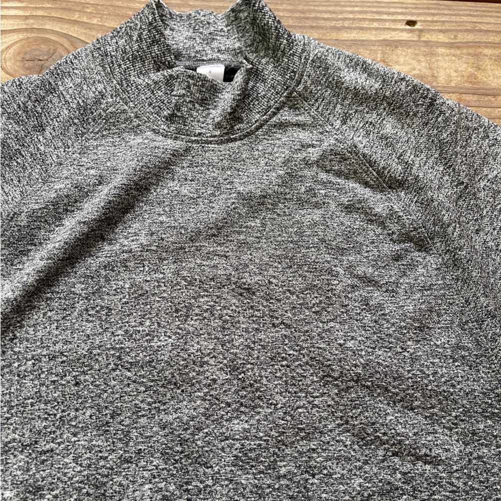 Lululemon Long Sleeve Top Size 8 Gray Thumbhole Athletic Running Shirt - Picture 2 of 10